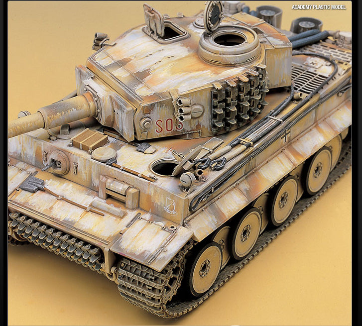 1/35 Tiger-I WWII Tank "Early-Exterior Model"