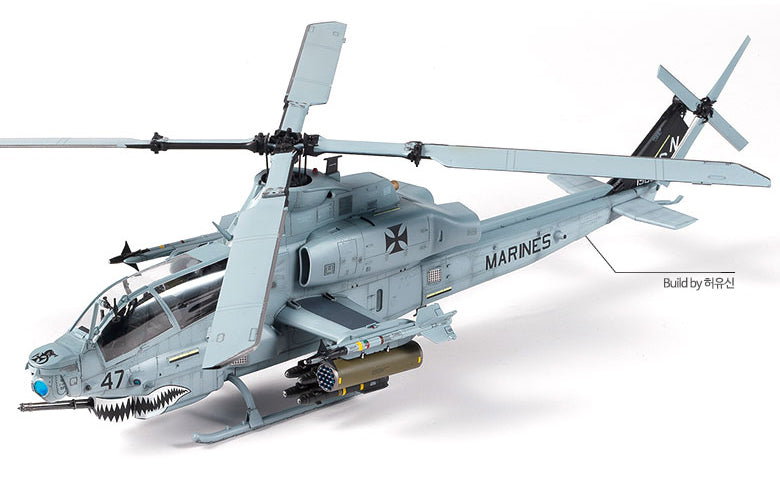 1/35 USMC AH-1Z "Shark Mouth" [Limited Edition] - immagine 11