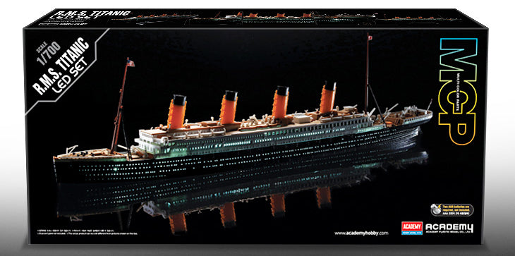 1/700 RMS Titanic and Led Set - immagine 6