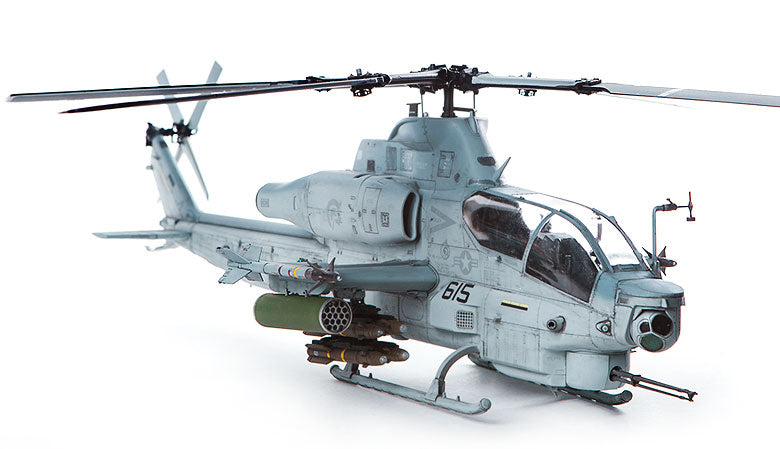 1/35 USMC AH-1Z "Shark Mouth" [Limited Edition] - immagine 5