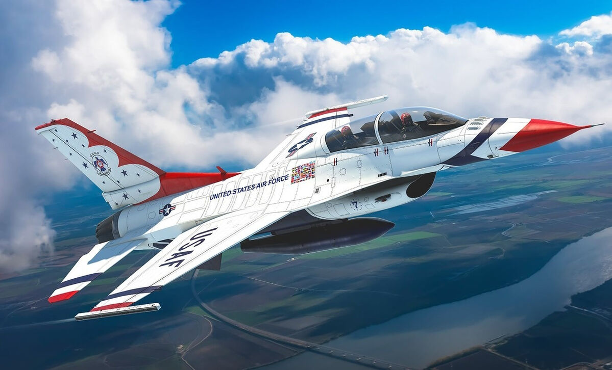 1/48 F-16D Thunderbirds