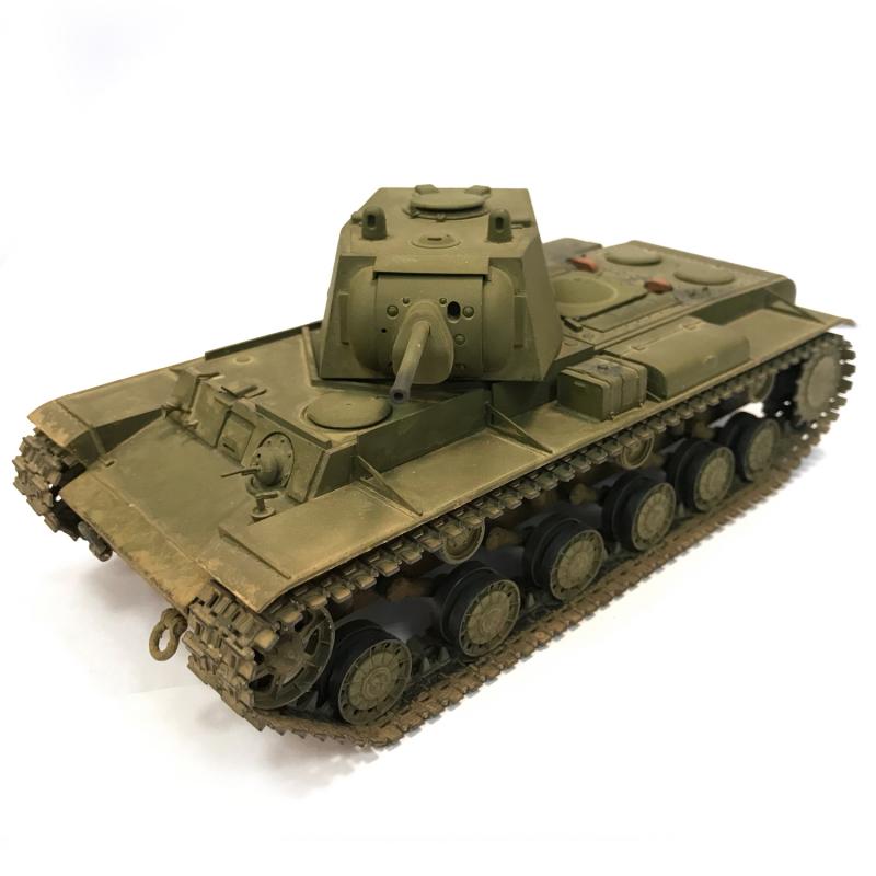 1/35 KV-1 Soviet Heavy Tank with L-11 Gun (Mod. 1940)
