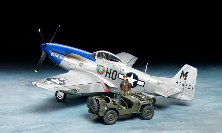 1/48 US Na P-51D Mustang with 1/4 4x4 Light Vehicle