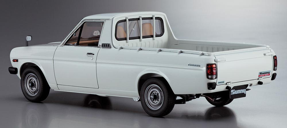 1/24 Nissan Sunny Truck Long Bed Deluxe