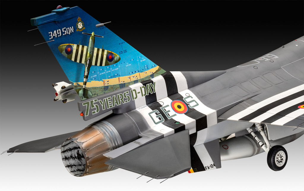 1/32 F-16 Falcon 50th Anniversary