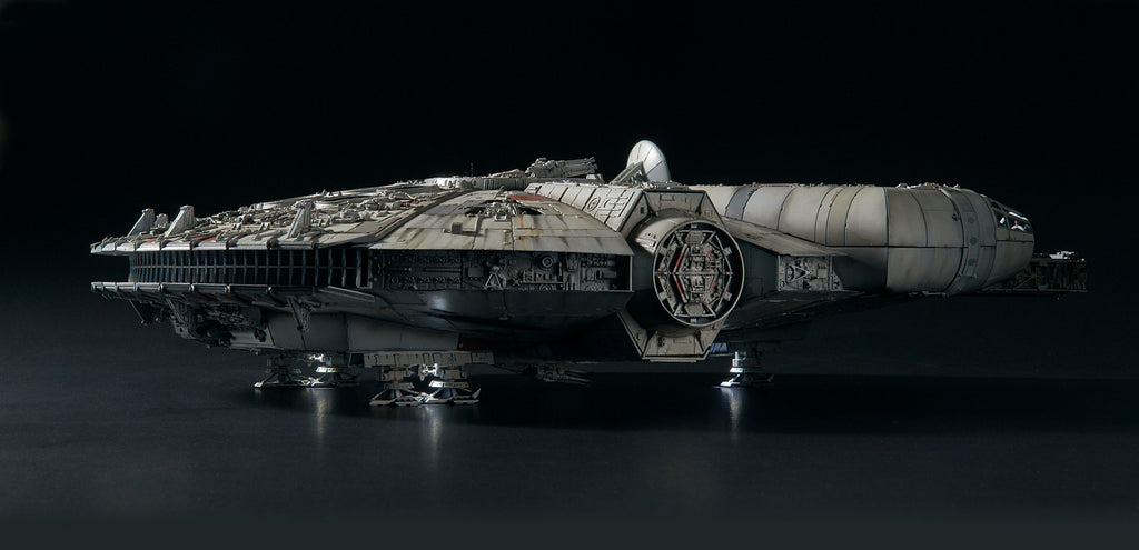 STAR WARS 1/72 MILLENNIUM FALCON PERFECT GRADE (Bandai, 680 pieces, 48,2cm)
