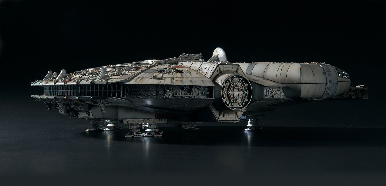 STAR WARS 1/72 MILLENNIUM FALCON PERFECT GRADE (Bandai, 680 pieces, 48,2cm)