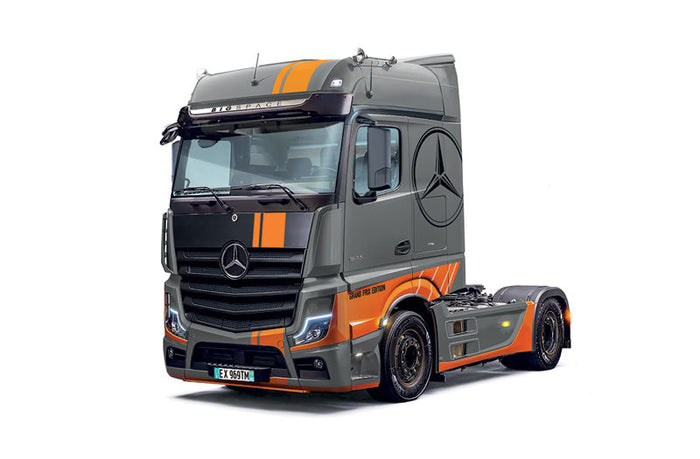 1/24 Mercedes-Benz Actros MP4 Big Space Grand Prix Edition