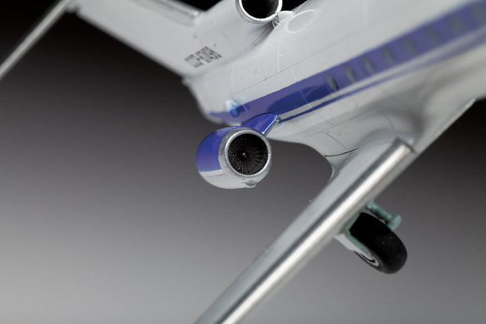 1/144 YAK-40 Turbojet Passenger Aircraft