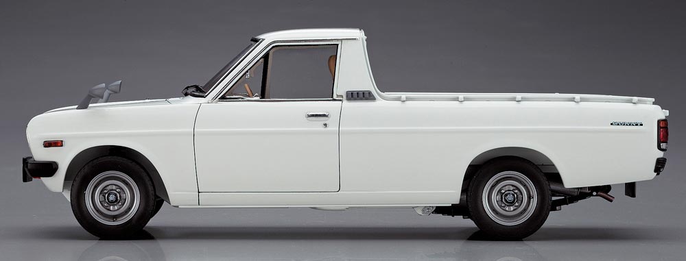 1/24 Nissan Sunny Truck Long Bed Deluxe