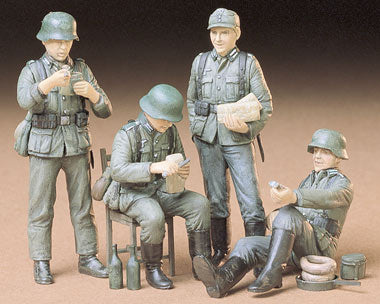 1/35 German Soldati a Riposo Limited Edition