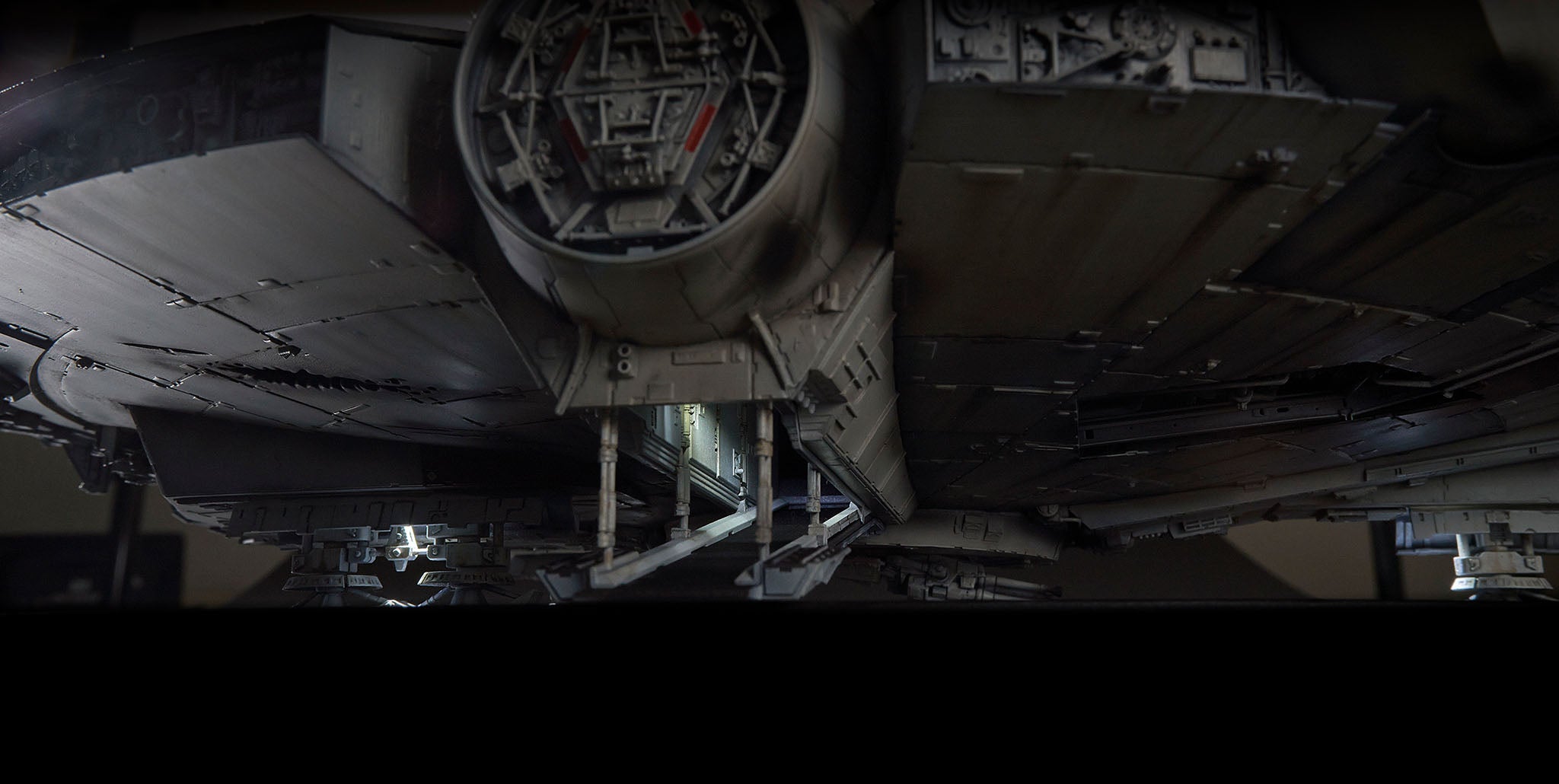 STAR WARS 1/72 MILLENNIUM FALCON PERFECT GRADE (Bandai, 680 pieces, 48,2cm)