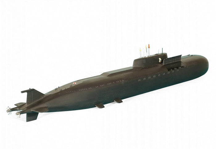 1/350 Russian Nuclear Submarine K-141 "Kursk"