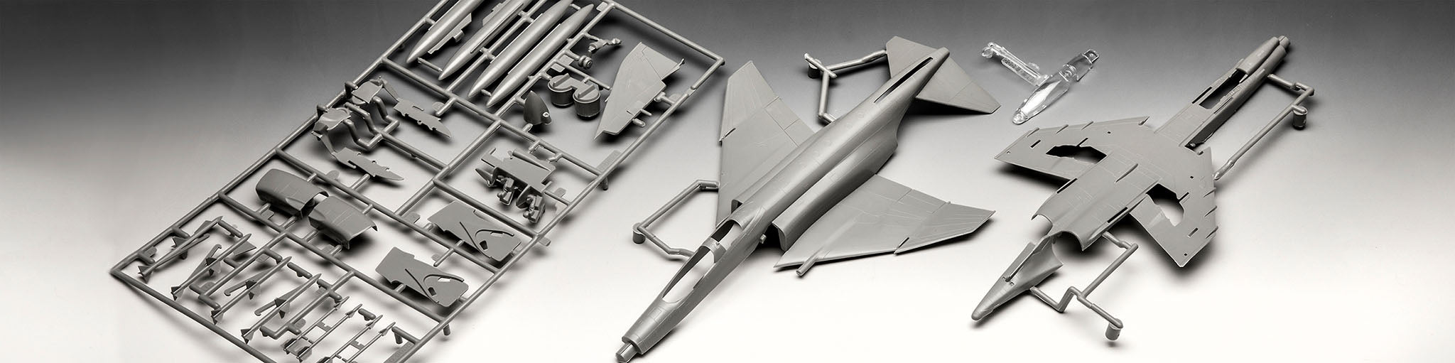 1/72 F-4E Phantom (Easy-Click System)