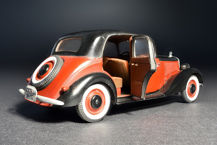 1/35 German Passenger Car Typ 170V Saloon 4 Doors