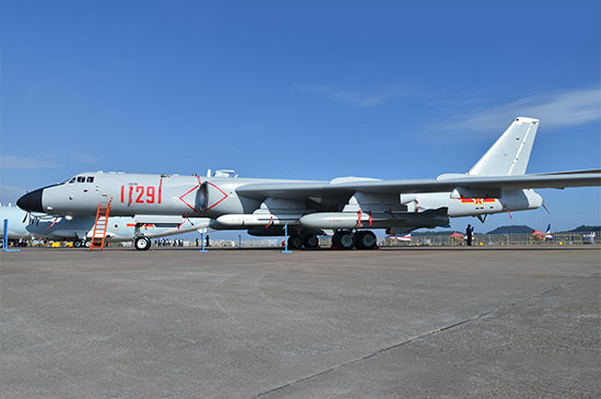 1/144 Xian H-6K Stratedgic Bomber