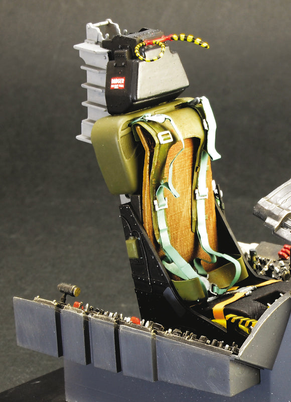 1/12 F-104G Cockpit