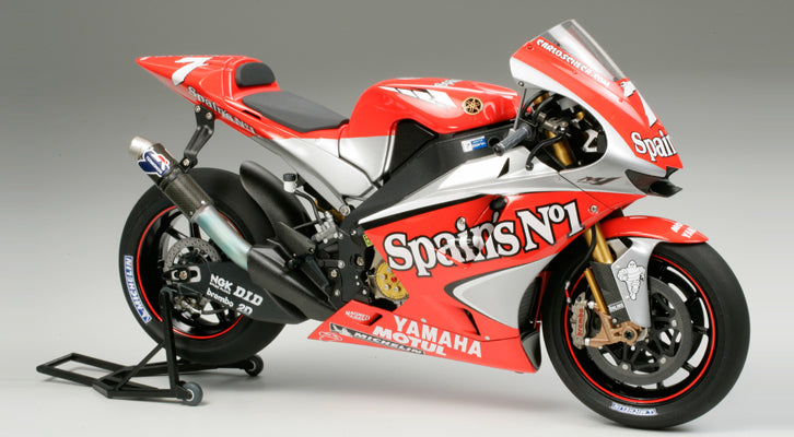1/12 Yamaha YZR-M1 04 No.7/No.33