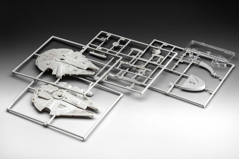 1/241 Millennium Falcon
