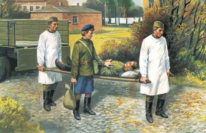 1/35 Soviet Medical Personnel 1943-19454 figures - 1 nurse 2 medical ord