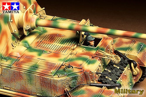 1/35 German Heavy Tank Destroyed Elefant