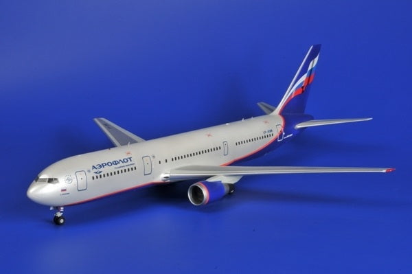 1/144 Civil Airliner Boeing 767-300