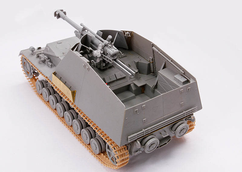 1/35 Sd.Kfz.165 HIUMMEL-WESPE (SMART KIT)