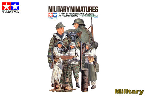 1/35 German Soldiers At Field Briefing