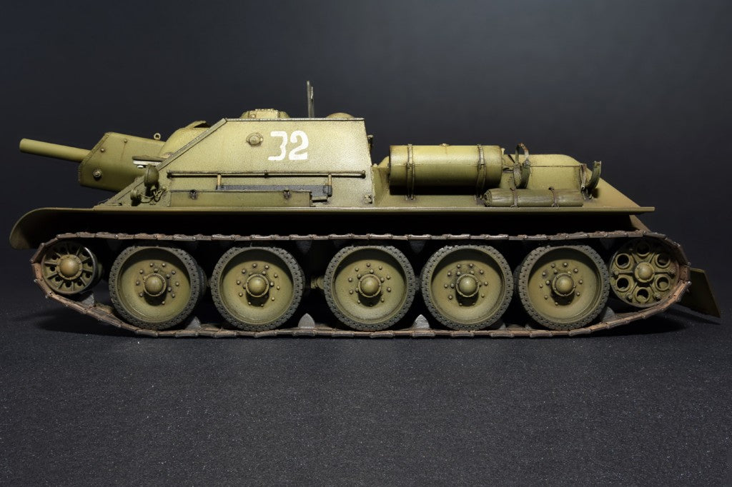 1/35 SU-122 (Initial Production) w/Full Interior