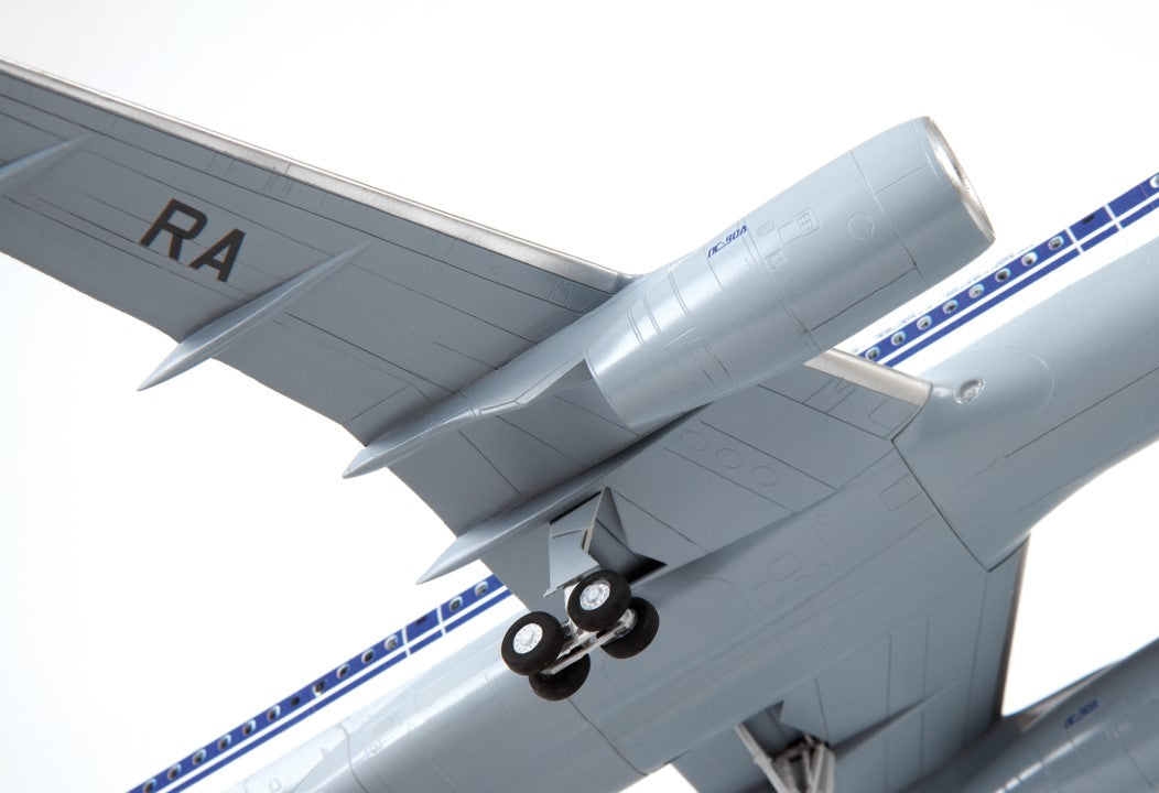 1/144 Civil Airliner Tu-214