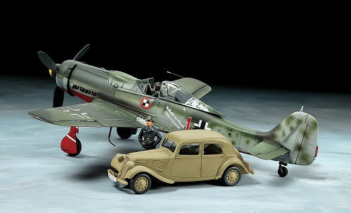 1/48 Focke-Wulf Fw190 D-9 Jv44 with Citroen Traction 11Cv Car
