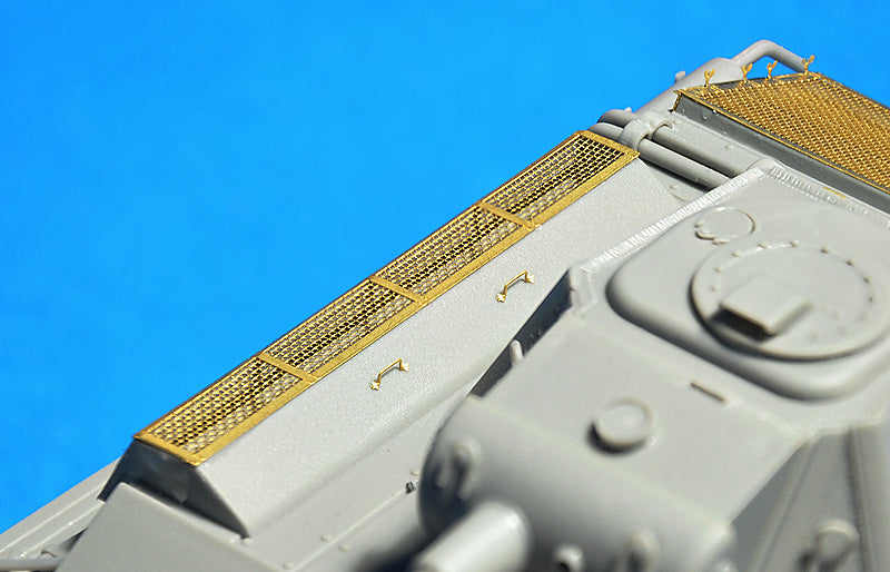 1/35 T-70M  Special  Edition