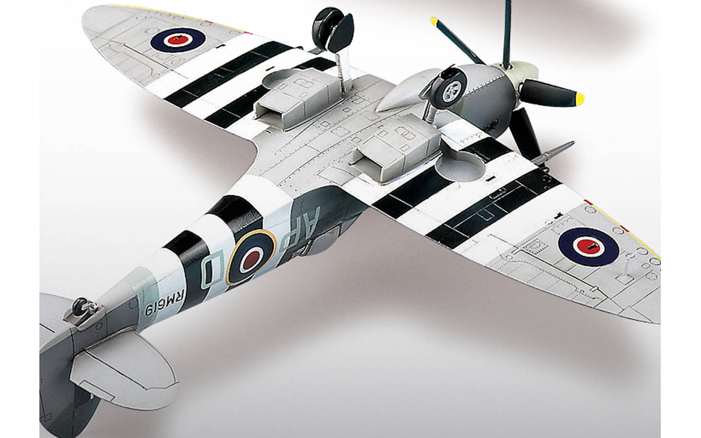 1/48 Submarine Spitfire Mk.XIV-C
