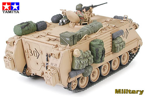 1/35 U.S. M113 A2 Armored personnel Carrier Desert Version
