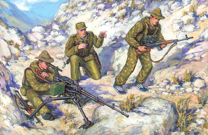 1/35 Soviet Special Troops 1979-19883 figures - 1 officer 2 soldiers
