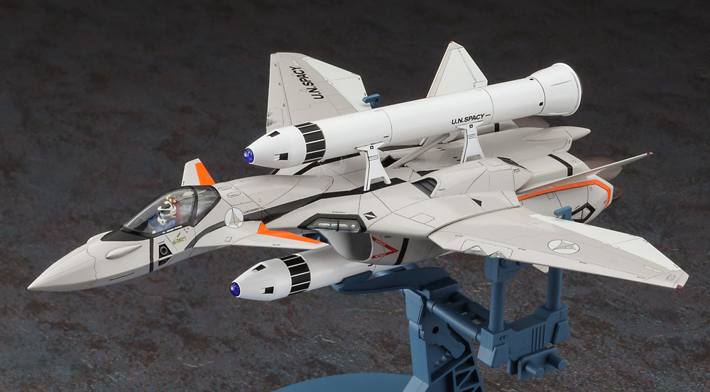 1/72 VF-11B Thunderbolt with Rocket Booster Macross Plus