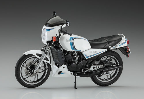 1/12 Yamaha RZ250 with Cowl 1982