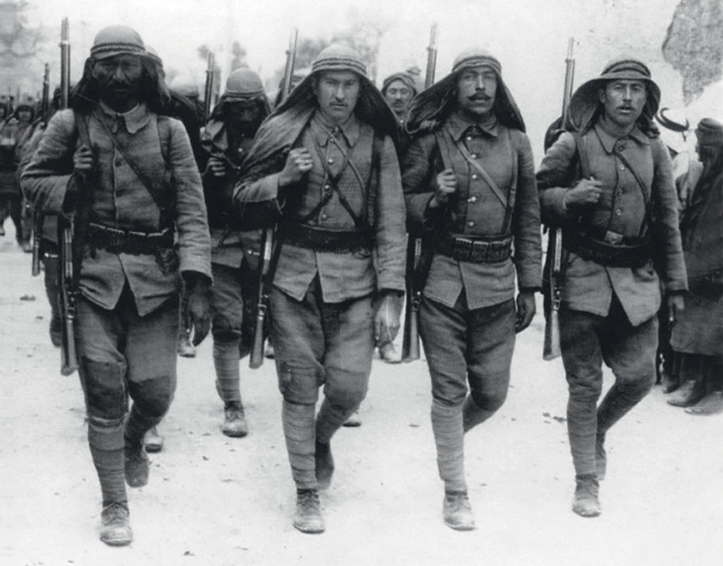 1/35 Turkish Infantry (1915-1918) (4 figures)