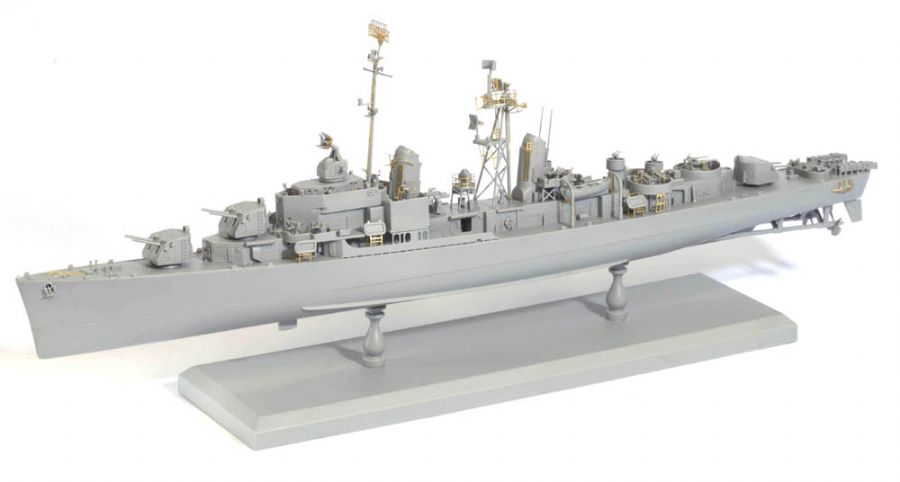 1/350 U.S.S. Chevalier DD-805 1945
