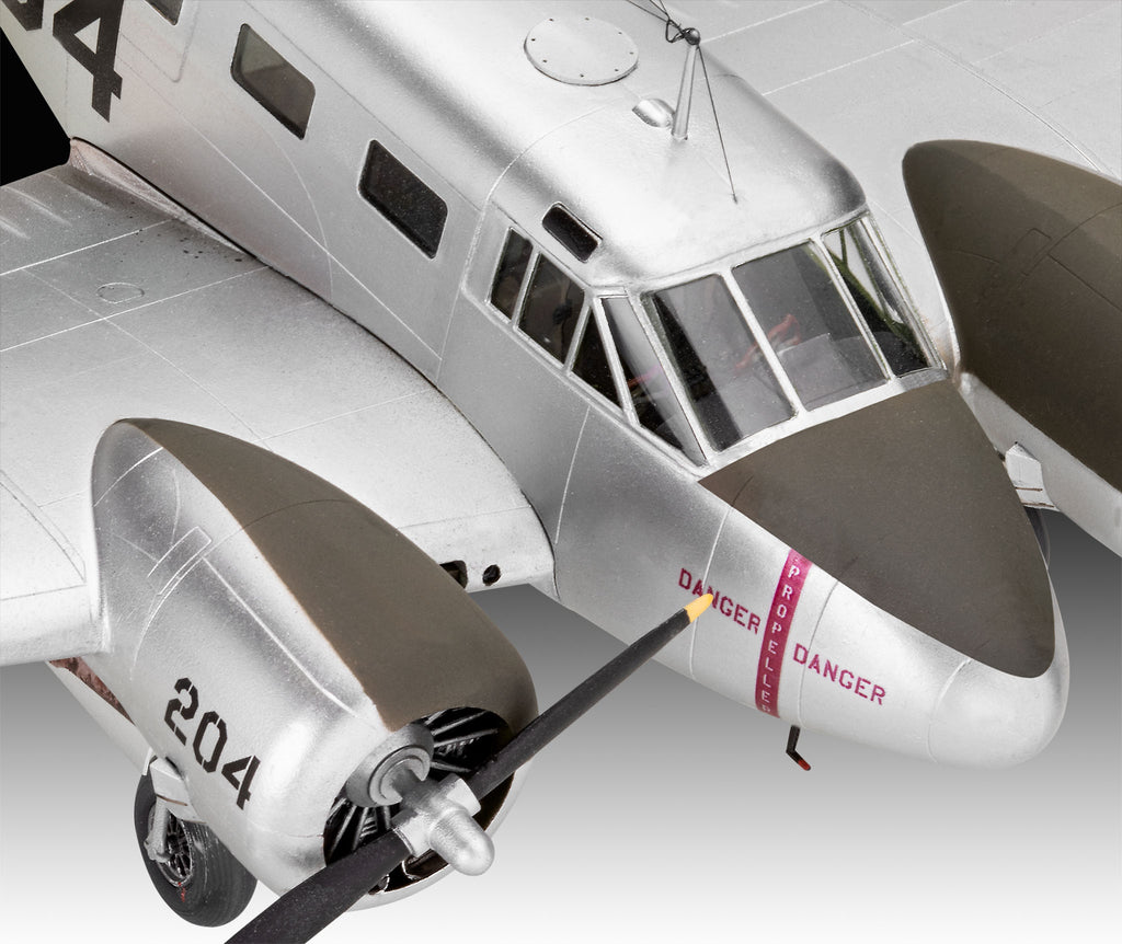 1/48 Beechcraft Model 18