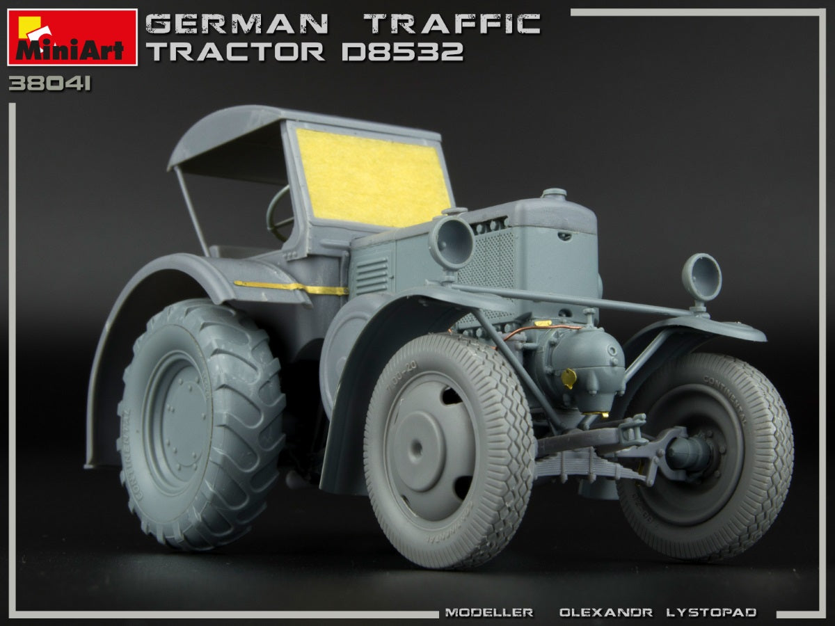 1/35 German Traffic Tractor D8532