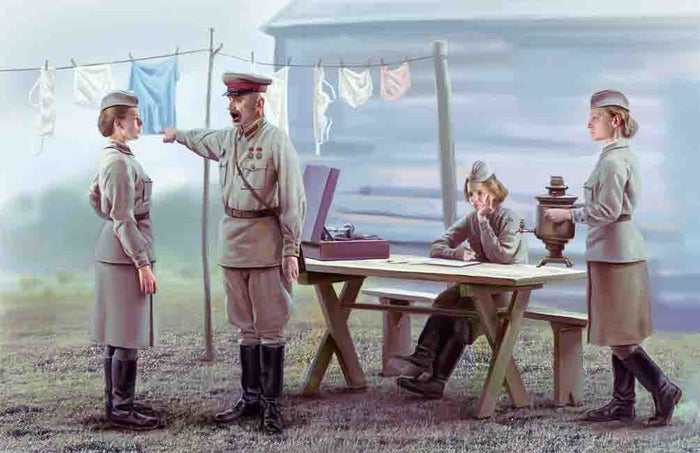 1/35 Soviet Military Servicewomen 1939-19424 figures